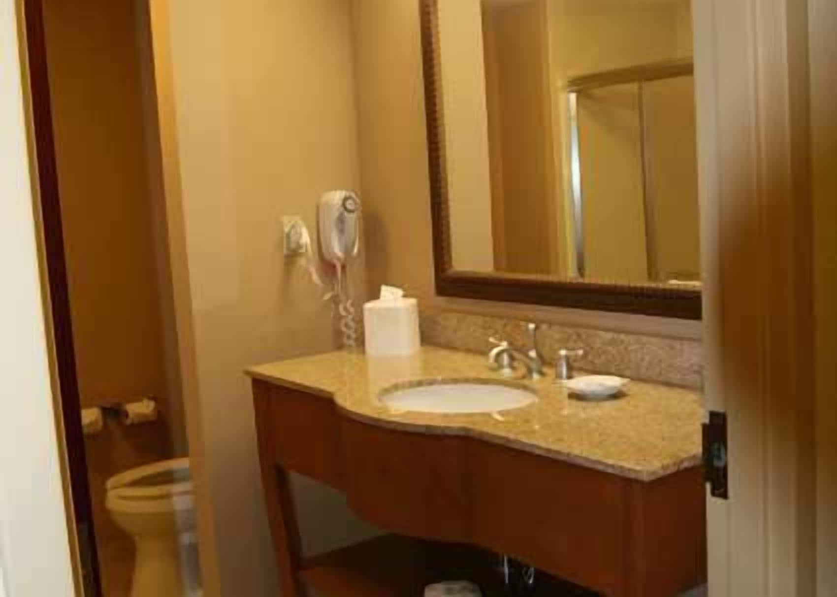 Hampton Inn & Suites Madisonville Ngoại thất bức ảnh