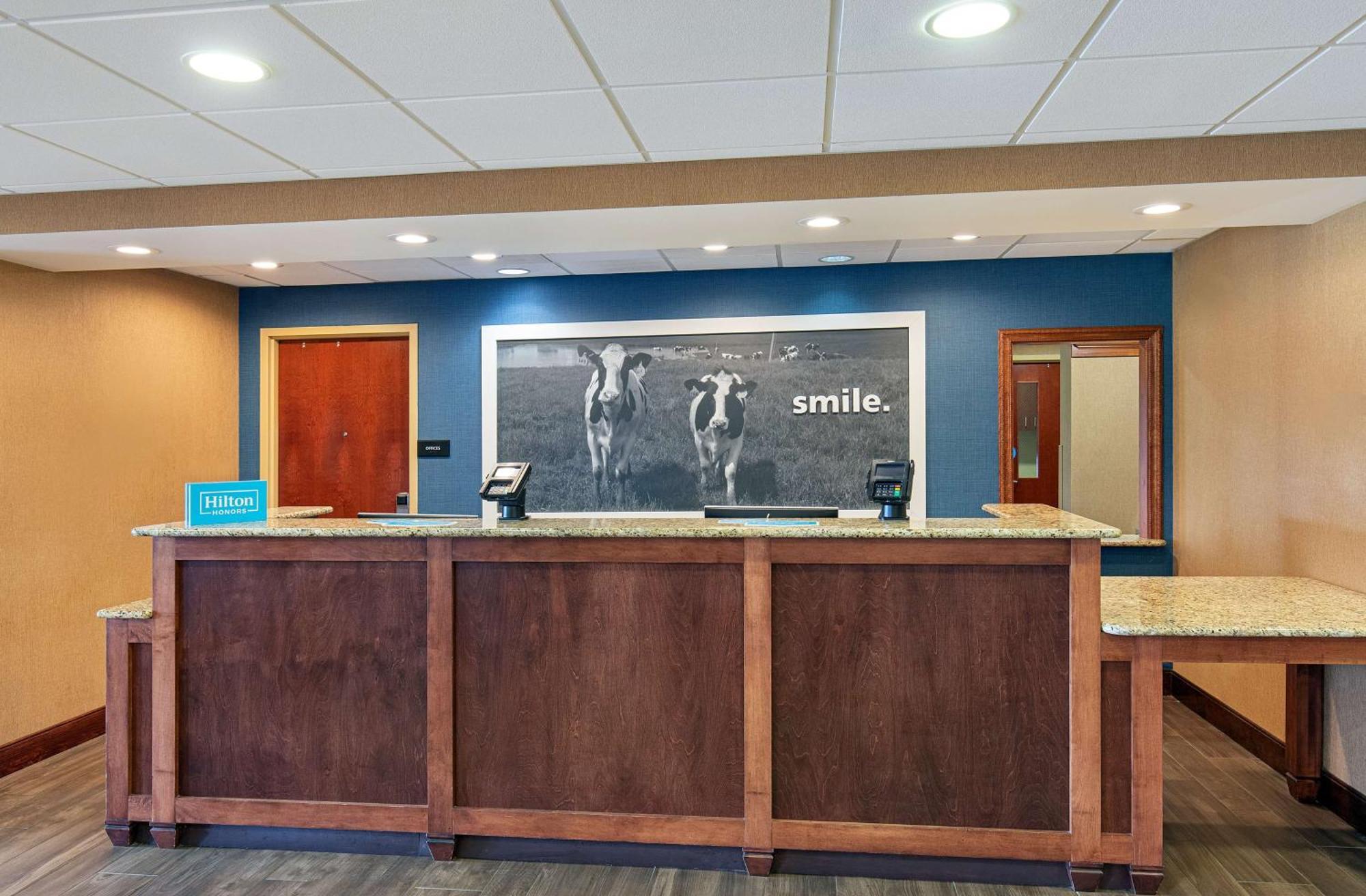 Hampton Inn & Suites Madisonville Ngoại thất bức ảnh