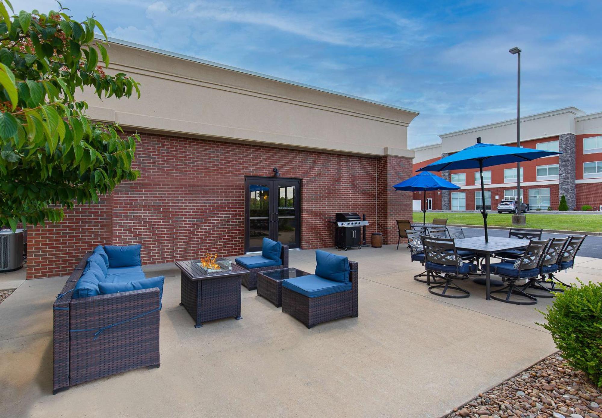 Hampton Inn & Suites Madisonville Ngoại thất bức ảnh