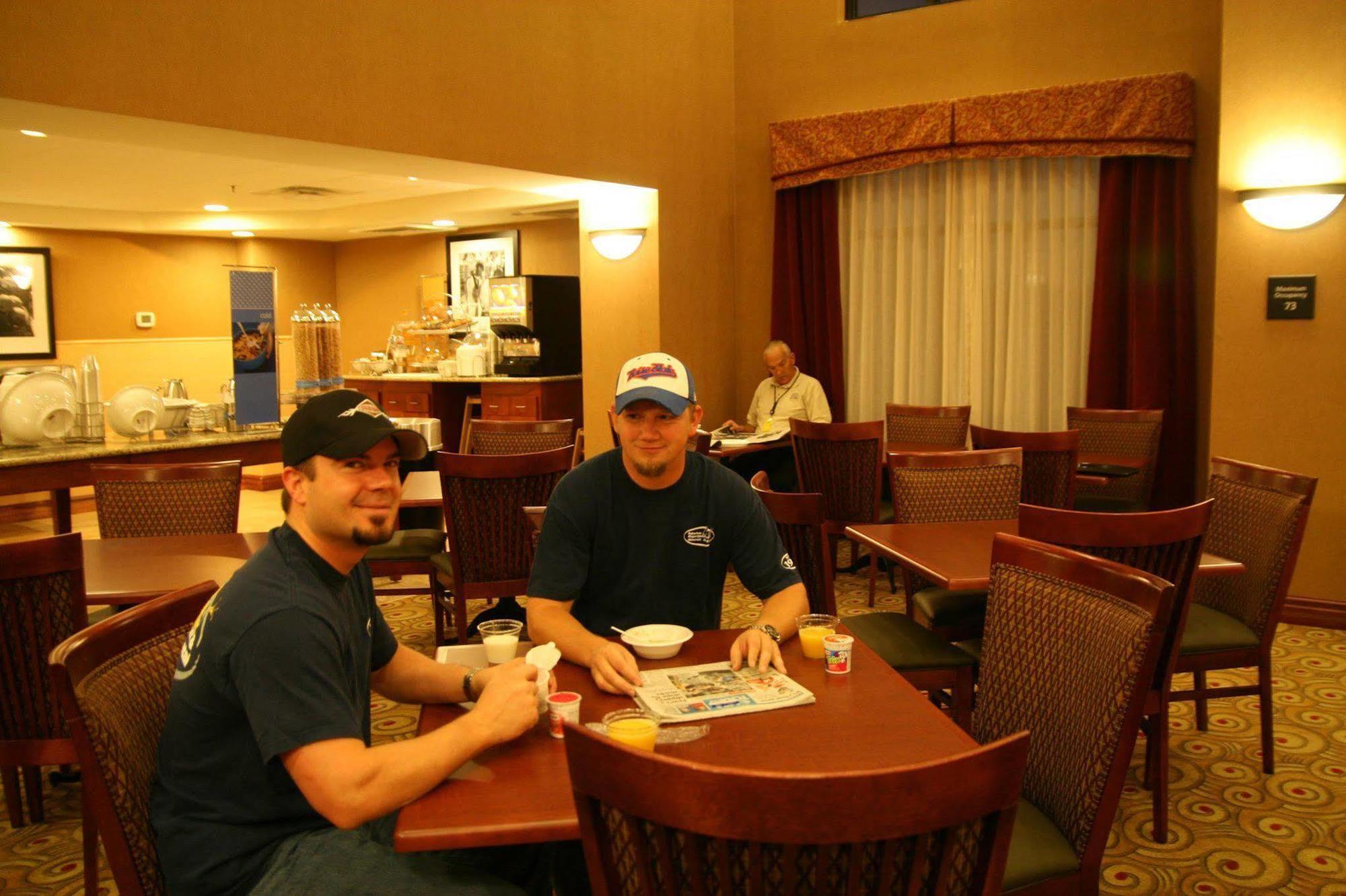 Hampton Inn & Suites Madisonville Nhà hàng bức ảnh